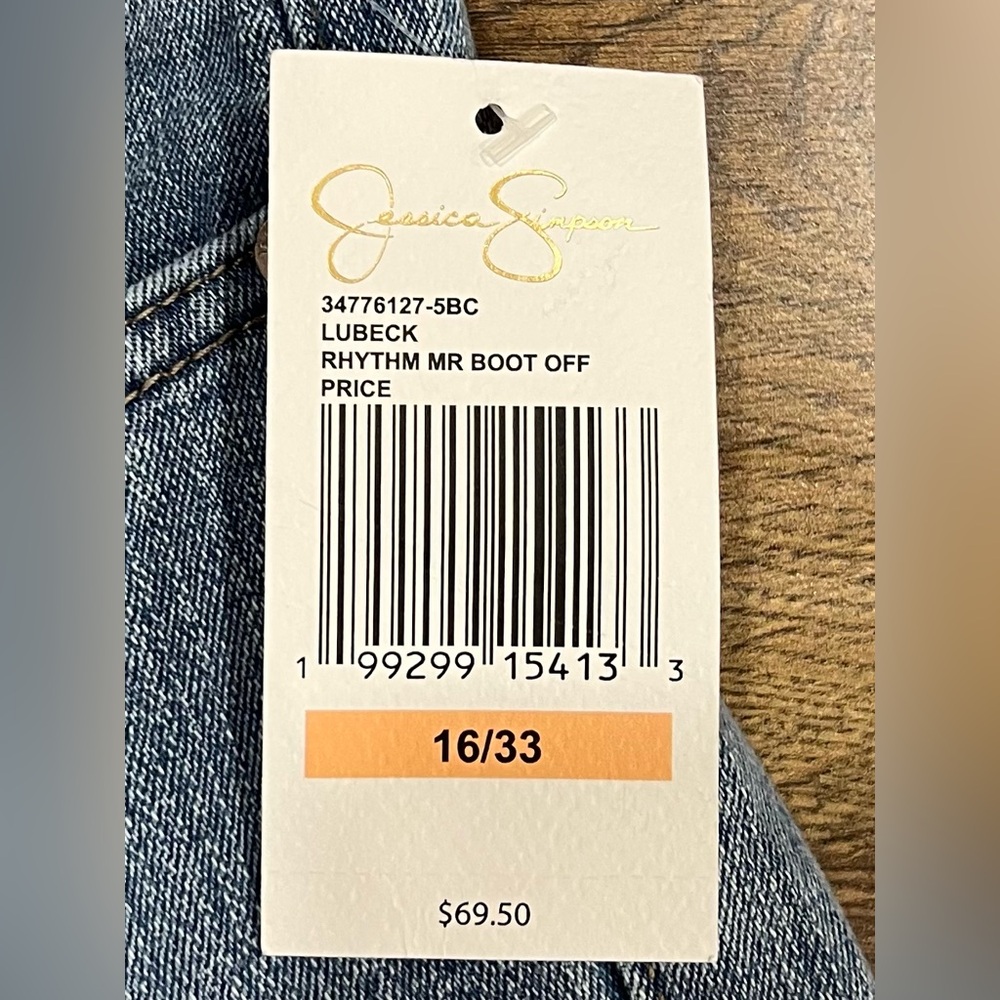 Jessica Simpson Mid Rise bootcut Soft Sculp Stretch Bootcut Jeans Size 16/33 NWT - Picture 5 of 5